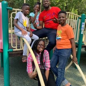 Meet your Posher, Leon